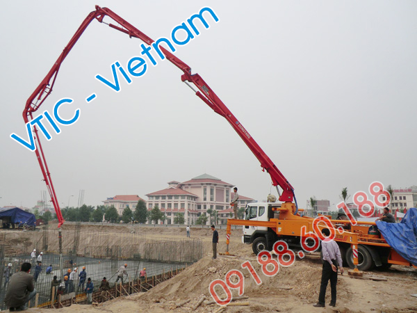 Bơm bê tông cần 21m-25m